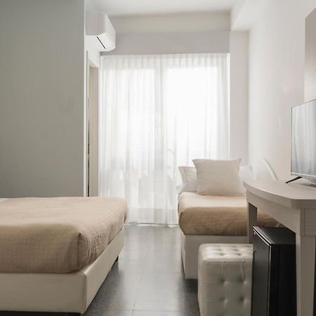 Hotel Corona Riccione Esterno foto