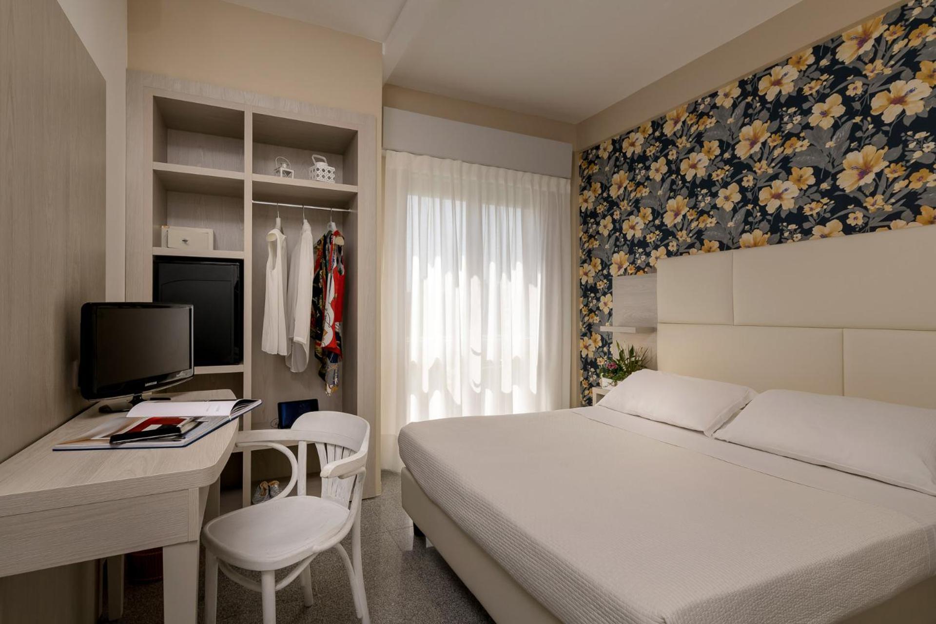 Hotel Corona Riccione Esterno foto