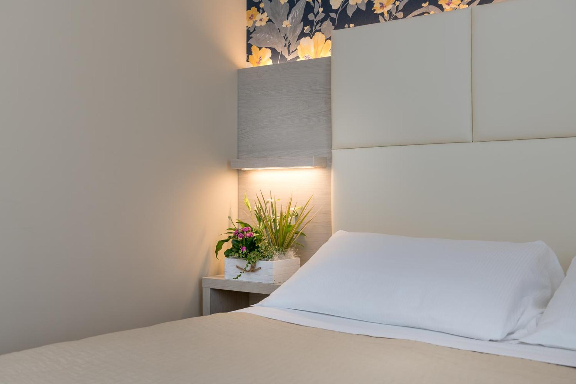 Hotel Corona Riccione Esterno foto