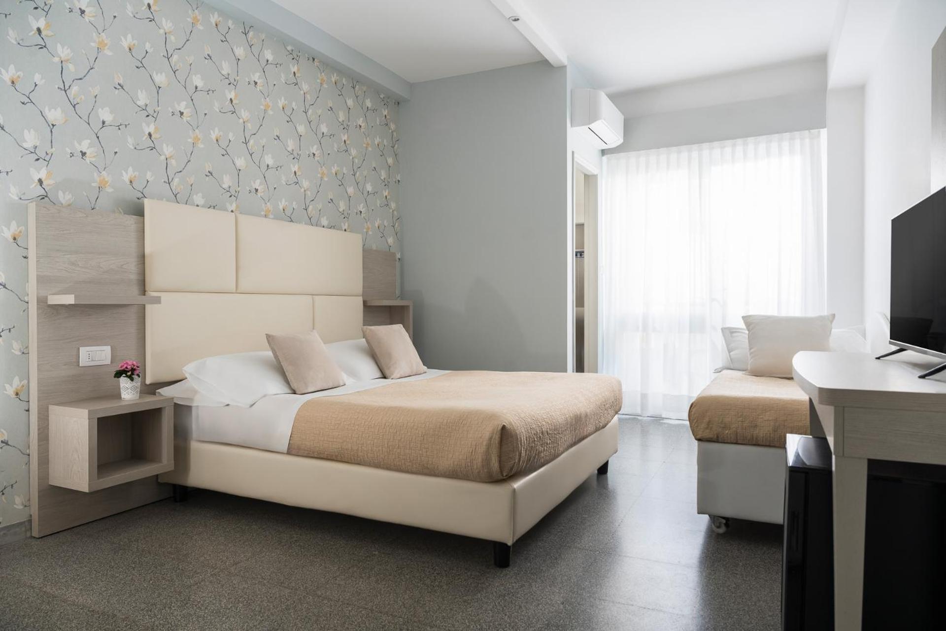 Hotel Corona Riccione Esterno foto