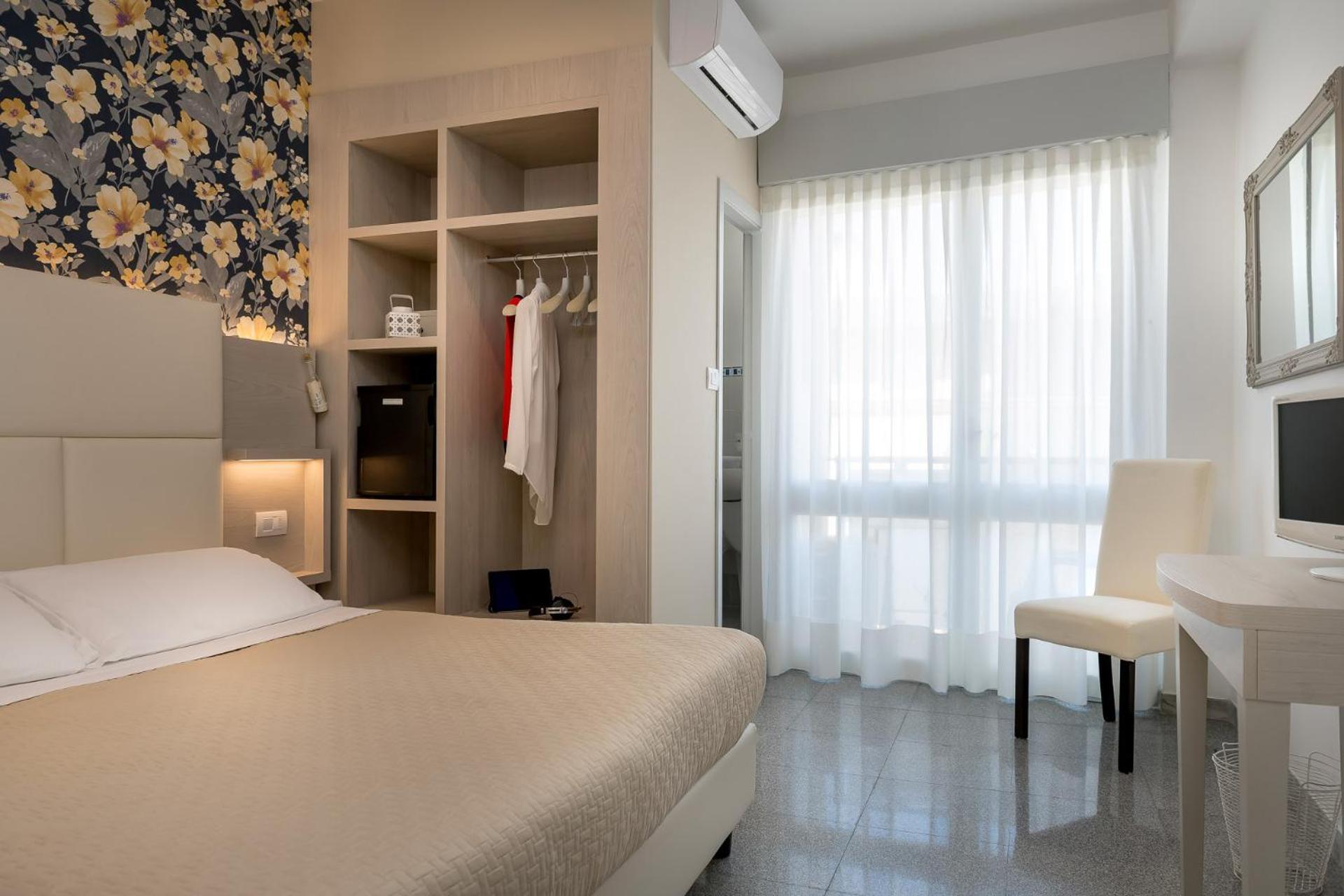 Hotel Corona Riccione Esterno foto