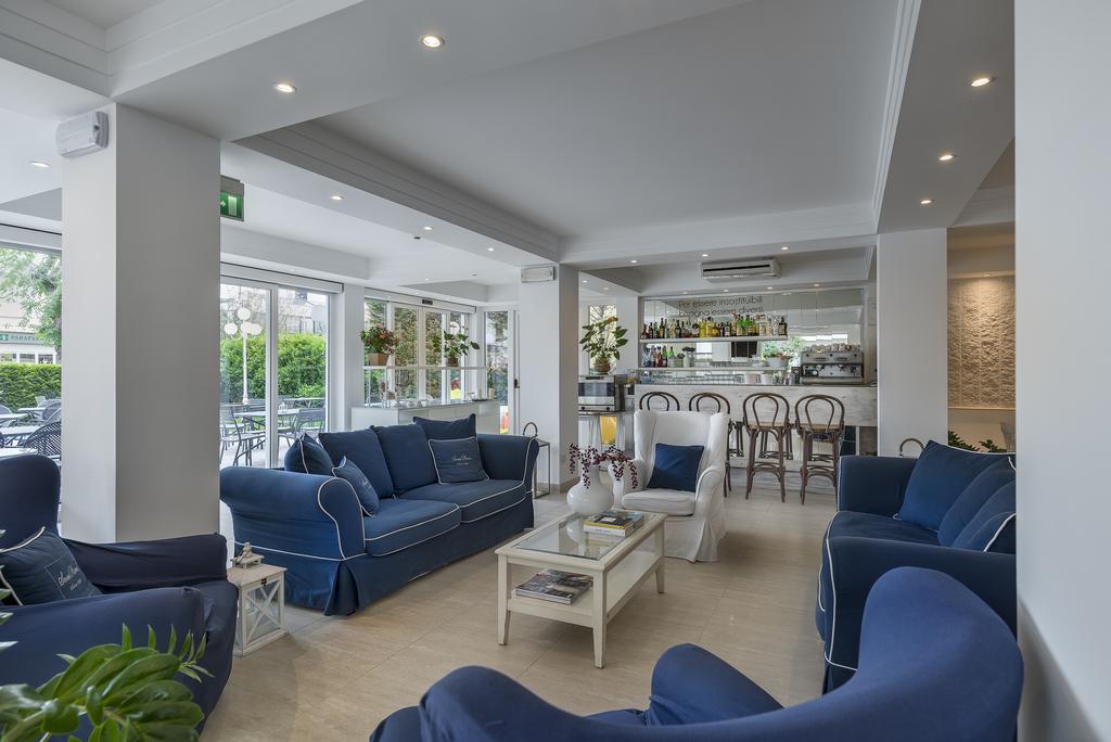 Hotel Corona Riccione Esterno foto
