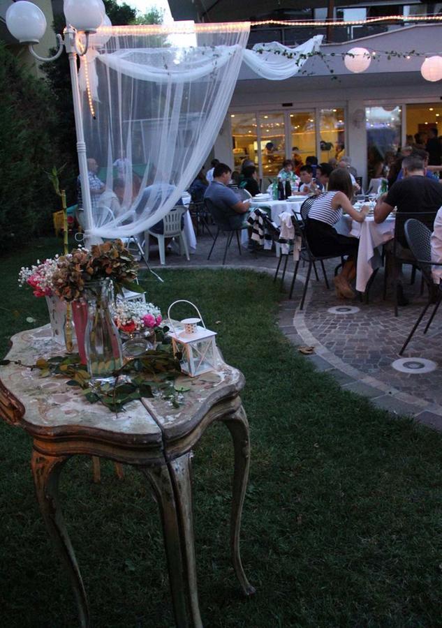 Hotel Corona Riccione Esterno foto