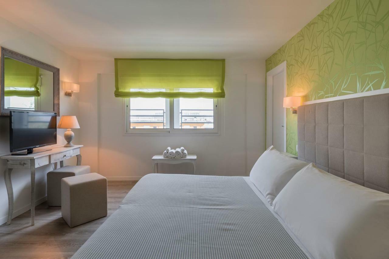 Hotel Corona Riccione Esterno foto